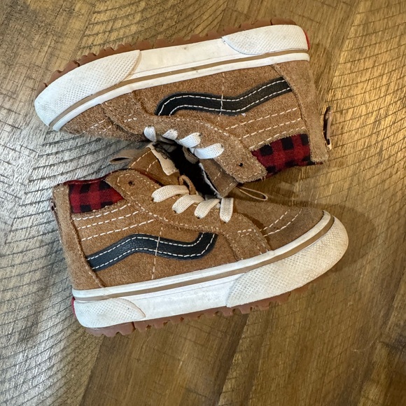 Vans MTE Tan and Black Toddler High-Top Sneakers - Picture 7 of 12